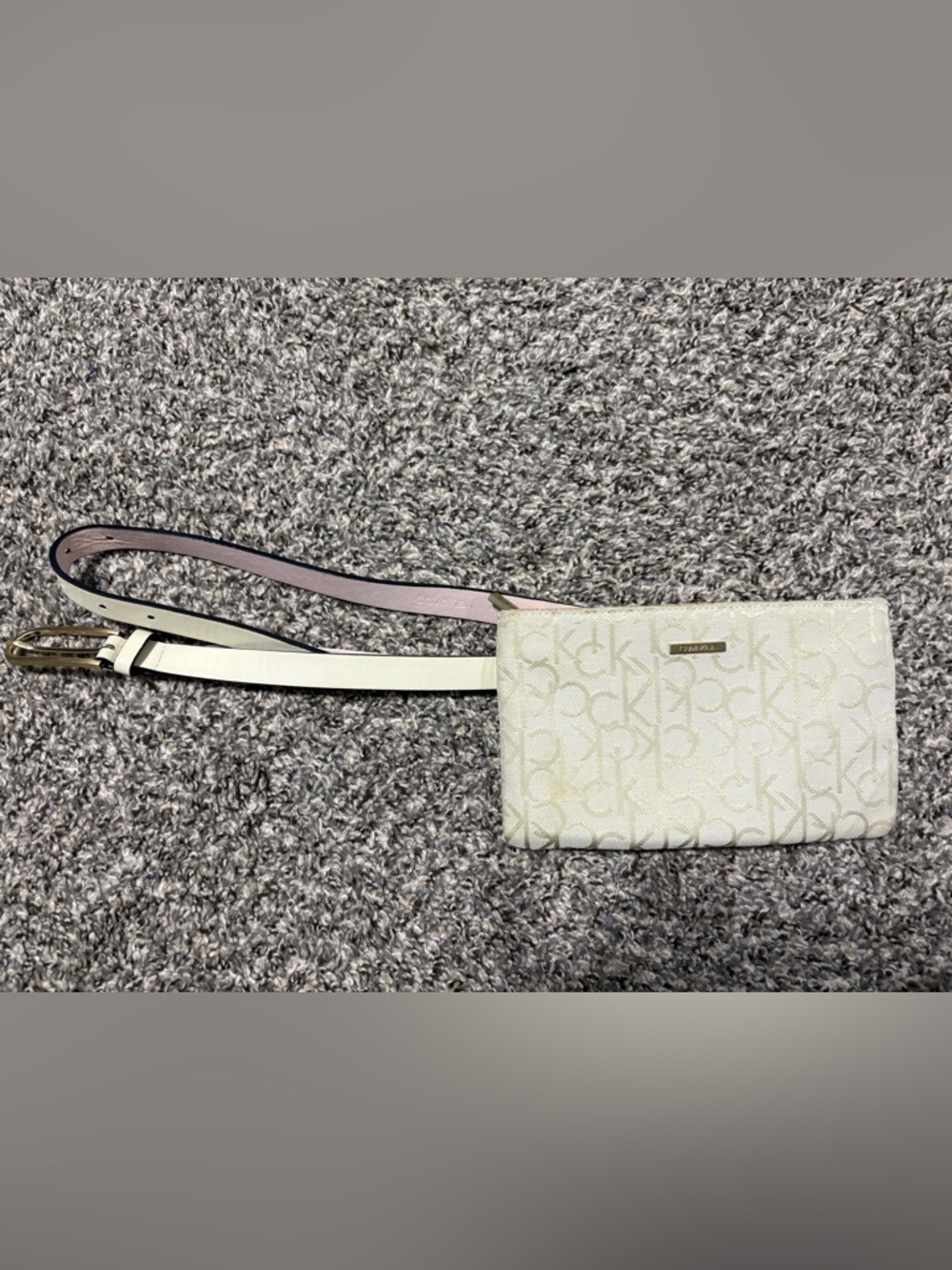 Calvin Klein Cream Logo Fanny Wallet with Gold Hardware Belt - Picture 2 of 6